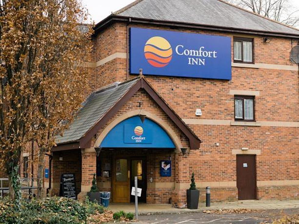 Comfort Inn Manchester North Exterior photo